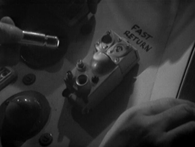File:Fast return switch.jpg