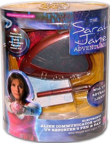 File:ALIEN COMMUNICATOR in box.jpg
