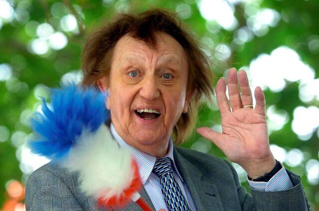 File:Ken Dodd.jpg