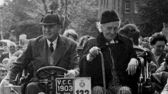 File:Hartnell opens hospital.jpg