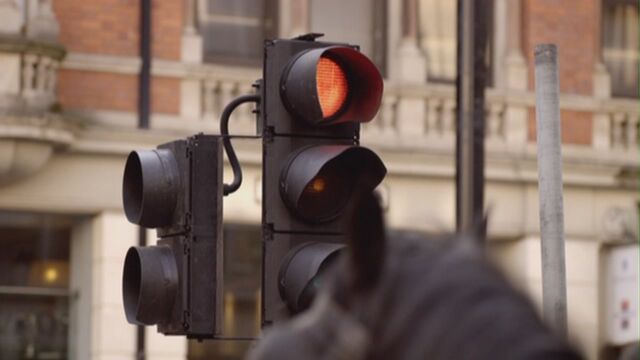 File:Traffic lights.jpg