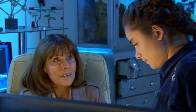File:Maria and Sarah jane.jpg
