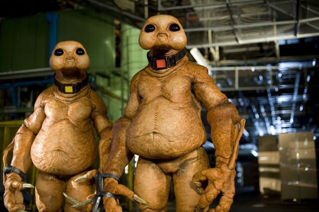 File:Slitheen-Blathereen family.jpg