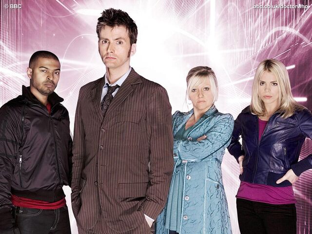 File:Rose's family and the Doctor.jpg