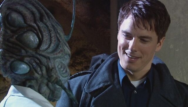 File:Jack flirts with Chantho.jpg
