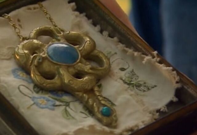 File:Gorgon Talisman1b2.jpg