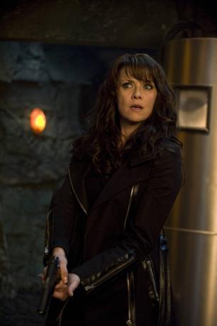 File:Alternate Helen Magnus.jpg