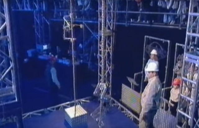 File:Twine vs sister.png