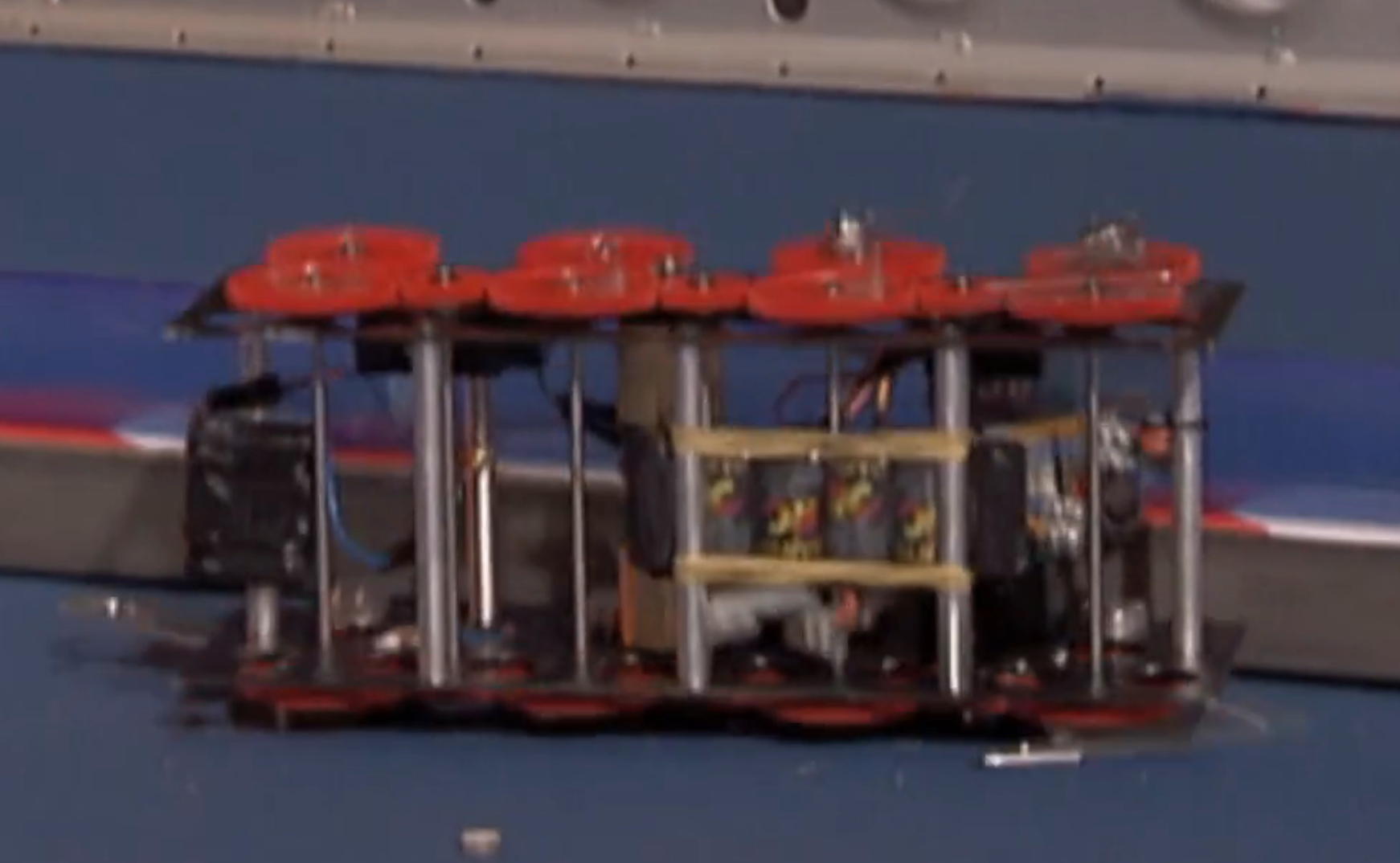 File:Scuttle fallen sprint 2000.jpg