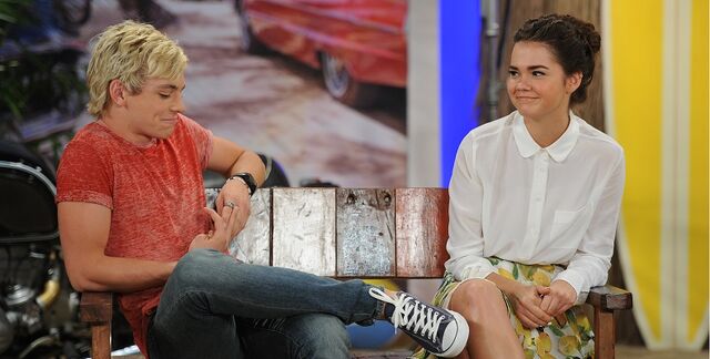 File:Ross and Maia 3.jpg