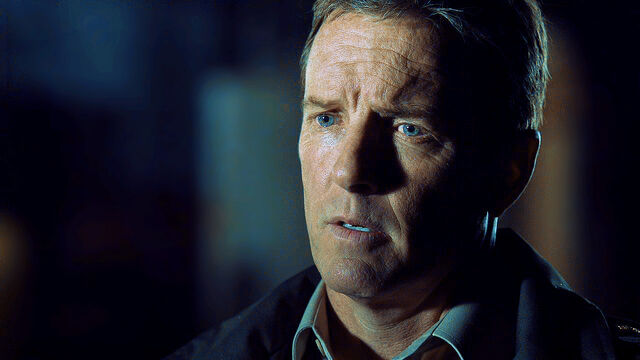 Archivo:Sheriff stilinski.jpg