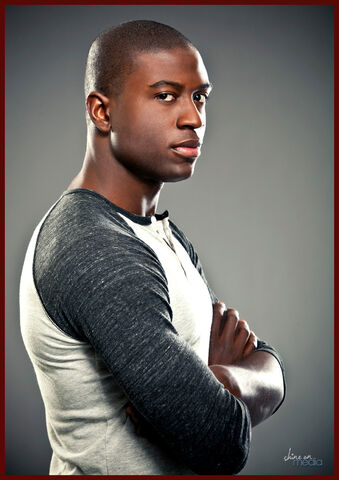 Fichier:Teen-Wolf-Season-2-Cast-Picture-8.jpg