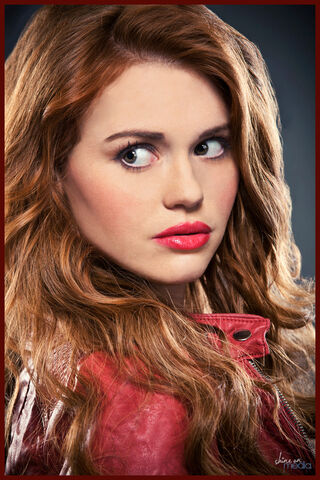 Fichier:Teen-Wolf-Season-2-Cast-Picture-3.jpg