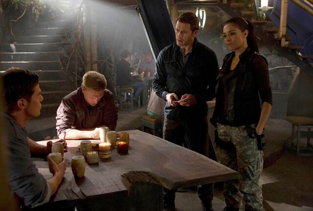 File:Terra-nova-1x06-foto5.jpg