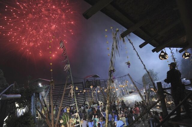 File:Terra Nova fireworks.jpg