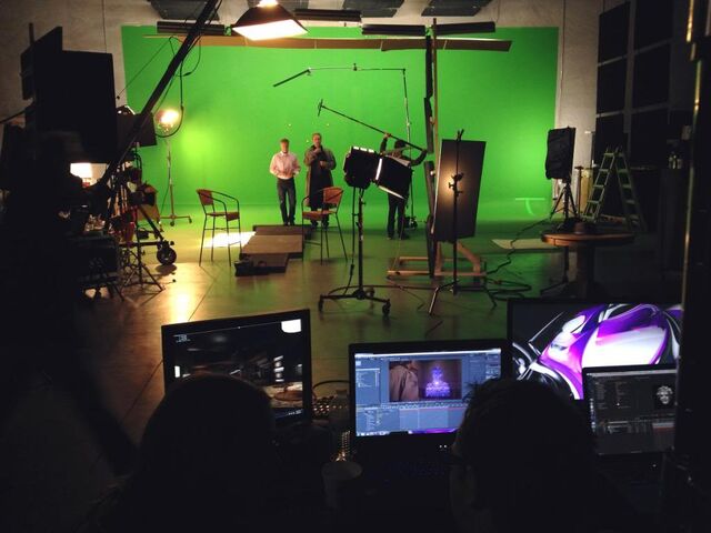 File:Tesla Green Screenset.jpg