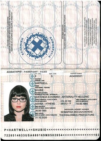 Datei:Gina-Shubie Passport2.jpg