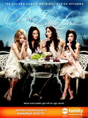Fichier:PrettyLittleLiars PosterS2.jpg