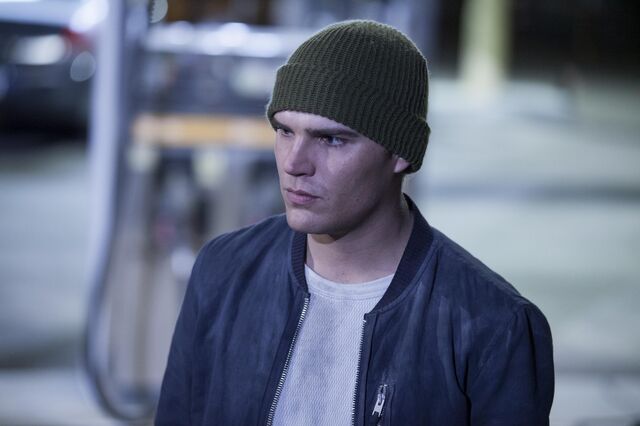 File:1x02 Tom.jpg