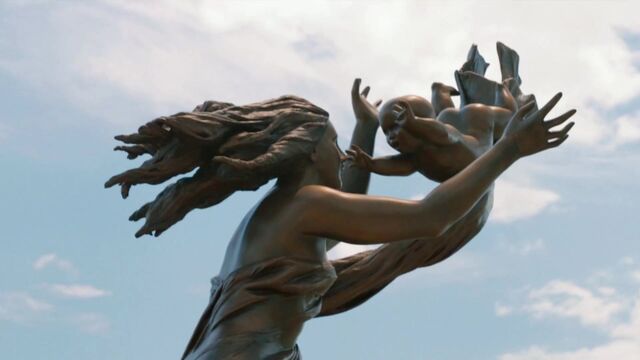 File:1x01 SuddenDepartureStatue.jpeg