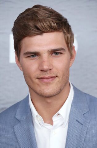 File:ChrisZylka.jpg