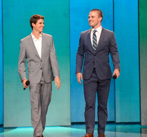 File:Robbie Amell 193.jpg