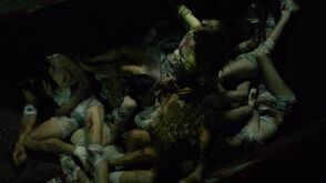 GrounderbodiesTunnels 2x03.jpg