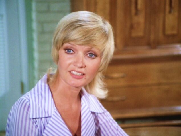 File:Carol-Brady-the-brady-bunch-10706627-793-599.jpg