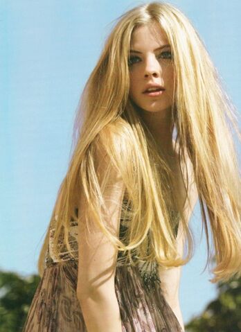 File:Tumblr llxsrjqaNz1qh1sueo1 500.jpg