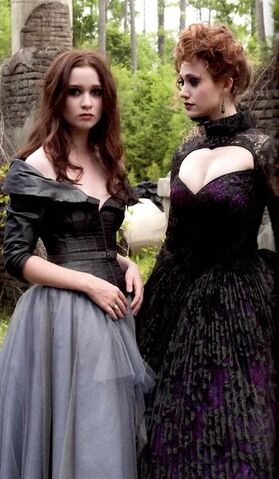 File:Lena and Ridley Duchannes.jpg