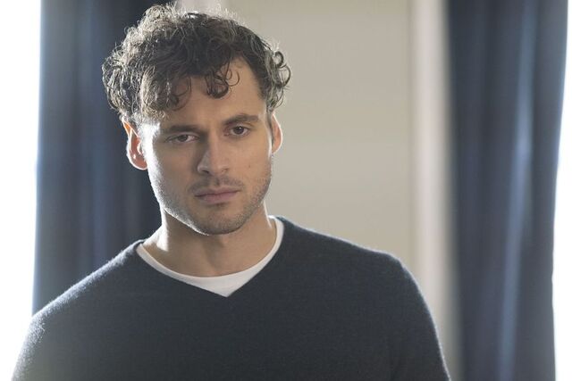 File:1x02-9.jpg