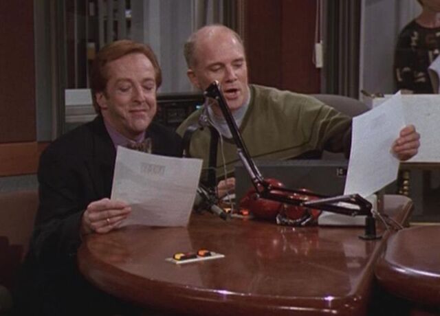 File:800px-Bulldog and Gil.jpg