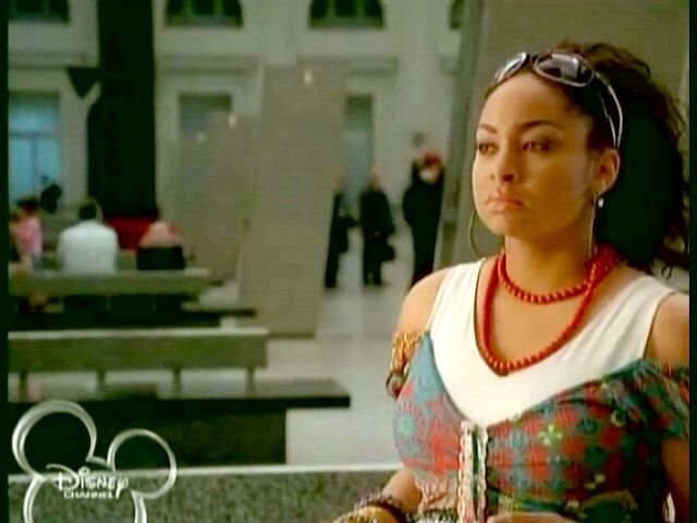 File:006CG2 Raven Simone 037.jpg