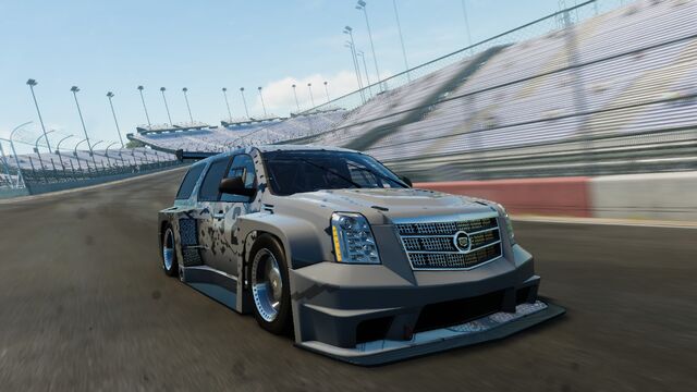 File:Cadillac Escalade CIRCUIT.jpg