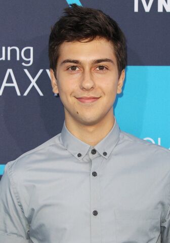 File:Nat-wolff-16th-annual-young-hollywood-awards-01.jpg