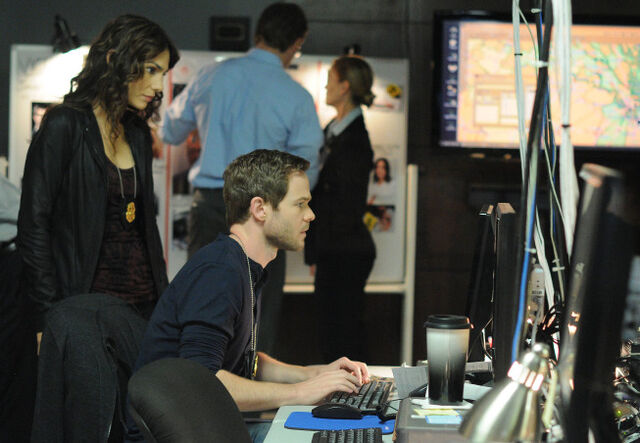 File:The Following 1x05-5.jpg