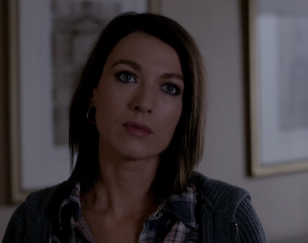 File:Clairealive.png