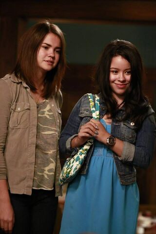 Fichier:The-Fosters-1x06-Saturday-9.jpg
