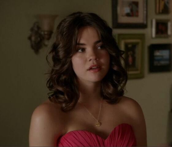 Fichier:Callieforthequincenera.jpg