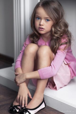 File:600full-kristina-pimenova.jpg