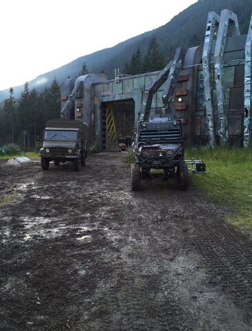 File:Fallen - BTS 9.jpg