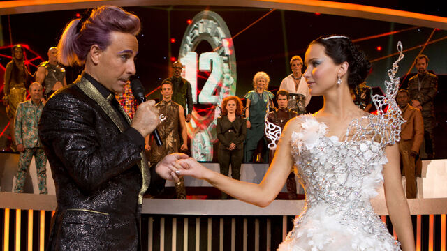 File:Stanley-tucci-jennifer-lawrence-the-hunger-games-catching-fire-01-2048x1152.jpg