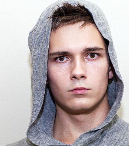 File:Hooded Eyes.jpg