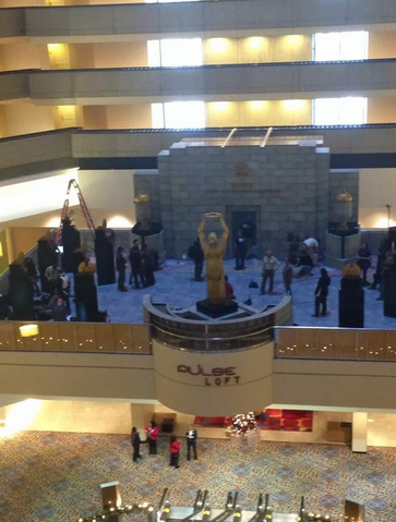 Archivo:Set de Sinsajo en el Marriott 8.png