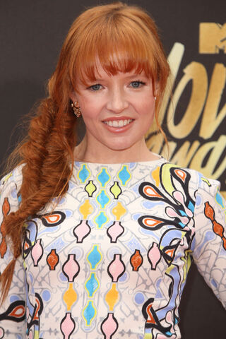 Archivo:Stef Dawson.jpg