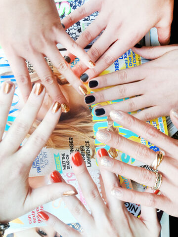 File:Teen-Vogue-Nails.jpeg
