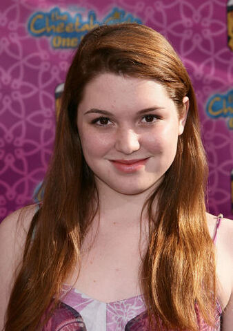 File:Jennifer Stone-3.jpg