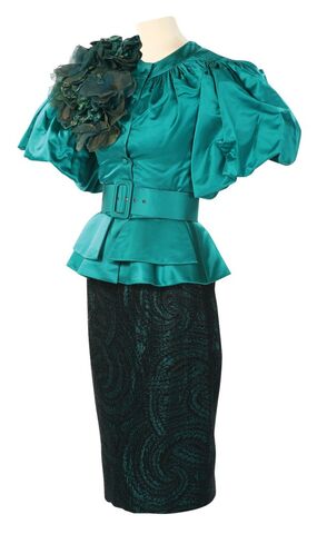 File:EffieCostume.jpg