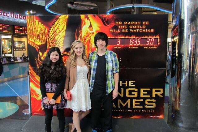 File:Hunger Games Premiere 5.jpg