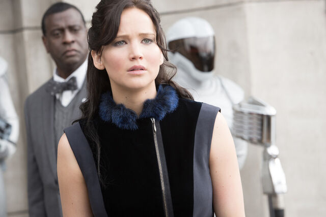 File:Thg-cf katniss-tour.jpg